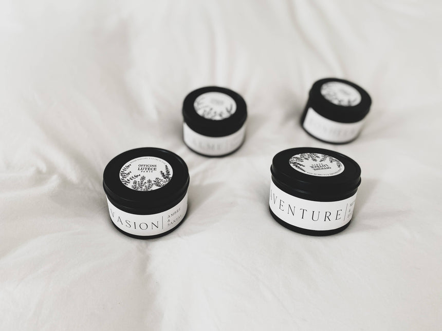 Scented Candle Escape – Amber & Sandalwood