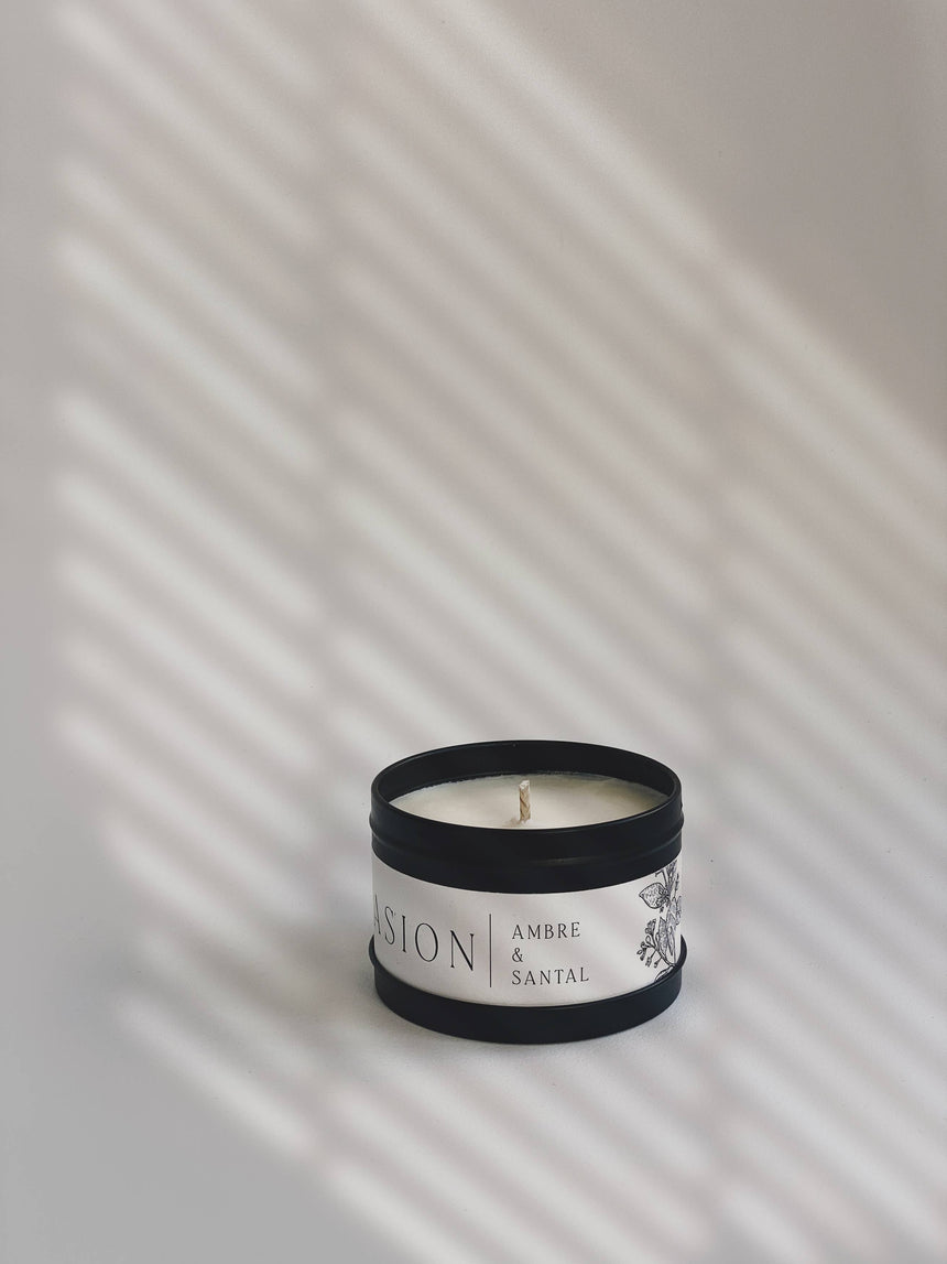 Scented Candle Escape – Amber & Sandalwood