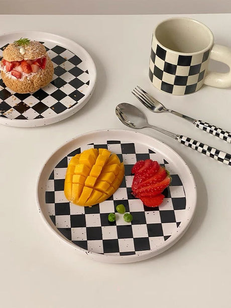 Checkered Flatware Set, 6 Pieces