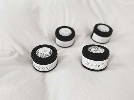 Scented Candle Escape – Amber & Sandalwood