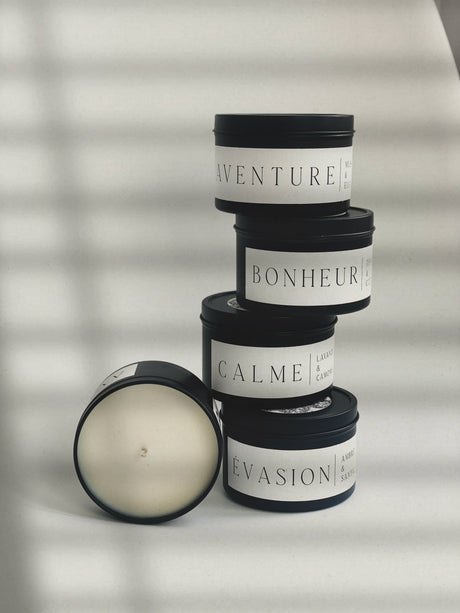 Scented Candle Escape – Amber & Sandalwood