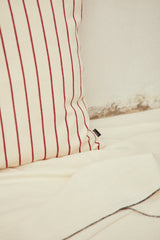 Cushion cover in burgundy cotton canvas
