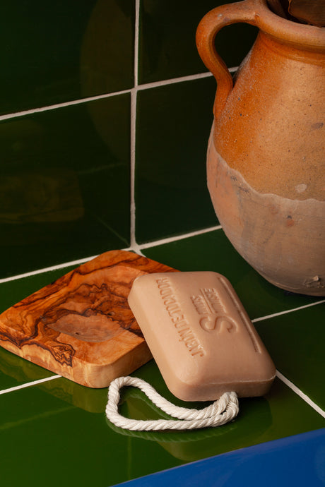 Soap Dish Olive Wood, 7.5 x 10.5 cm