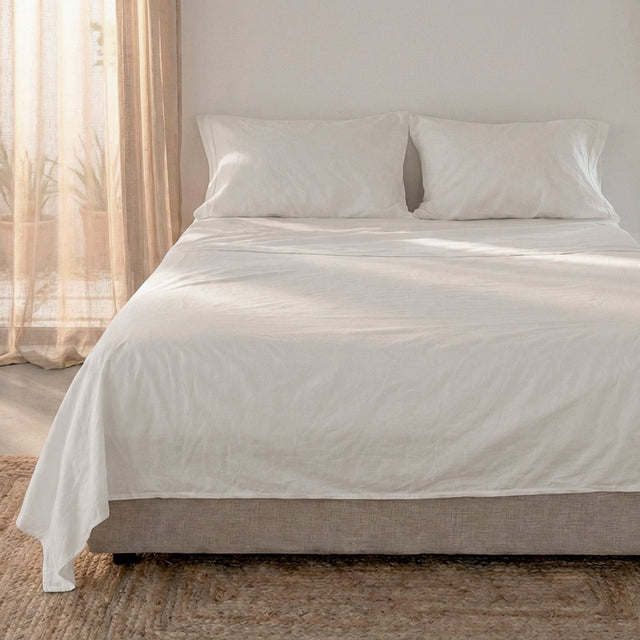 White basic percale cotton flat sheet